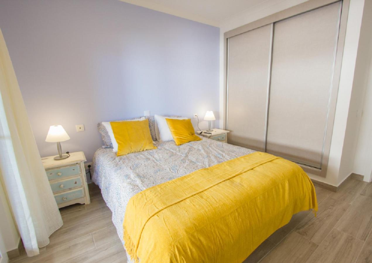 Luxury Sea View 200m & 10min Centre Apartment *