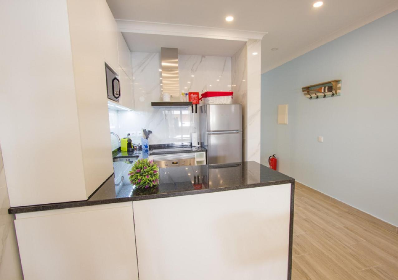 Luxury Sea View 200m & 10min Centre Apartment